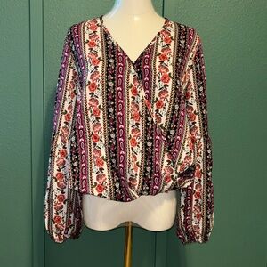 Women's floral blouse with statement arm small